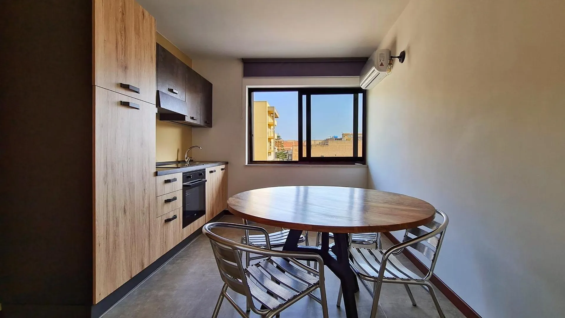 The Blue Ad Red Rooms Bagheria Apartment