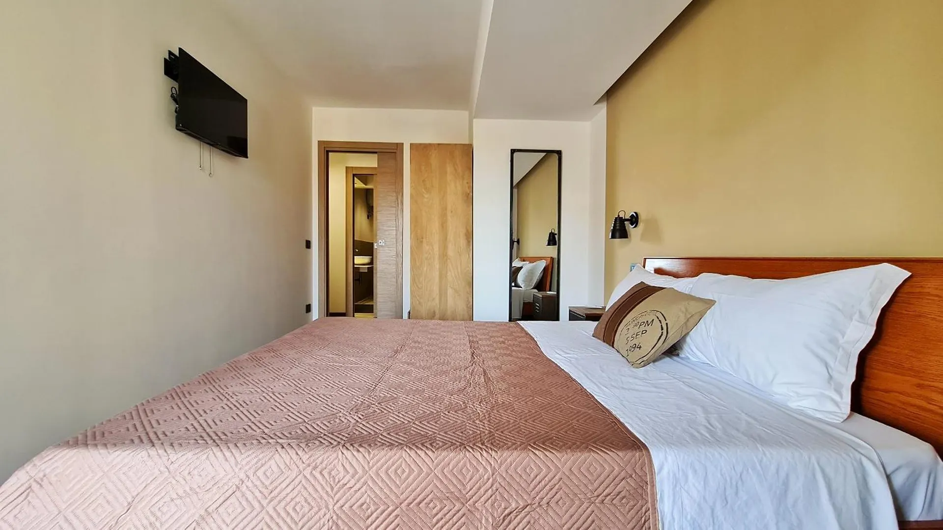 Apartment The Blue Ad Red Rooms Bagheria