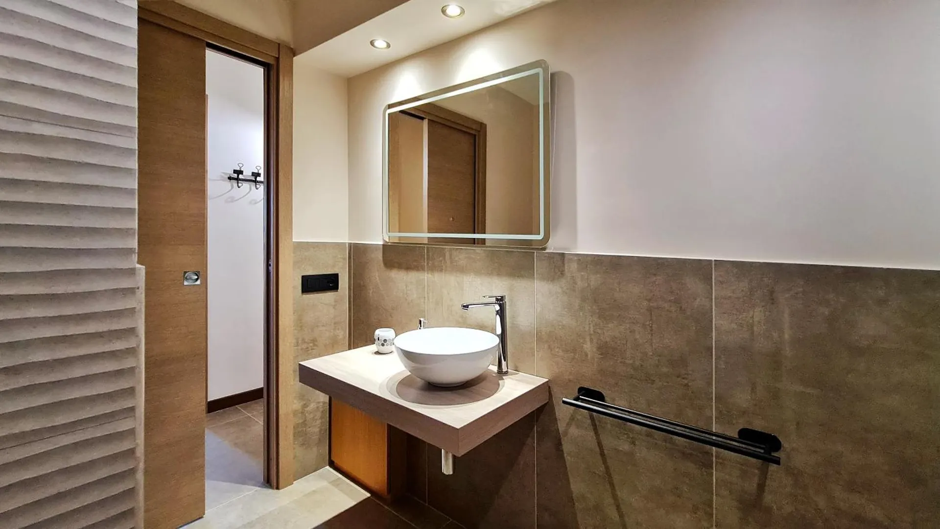 Apartment The Blue Ad Red Rooms Bagheria Italy